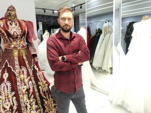 SEKTÖRÜNÜN ÖNCÜ KURULUŞU: ZAFER MODA VE GELİNLİK