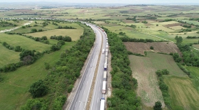 Kapıkule'de tır kuyruğu 20 kilometreyi buldu