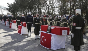 Sur şehitleri için Diyarbakır'da tören düzenlendi