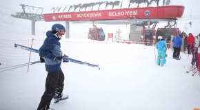 Erciyes'te kar kalınlığı 1 metreye ulaştı