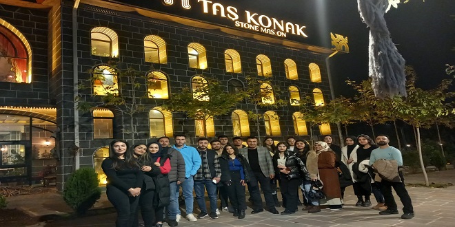 Taş Konak’tan üniversiteye hazırlanan öğrencilere motivasyon gecesi